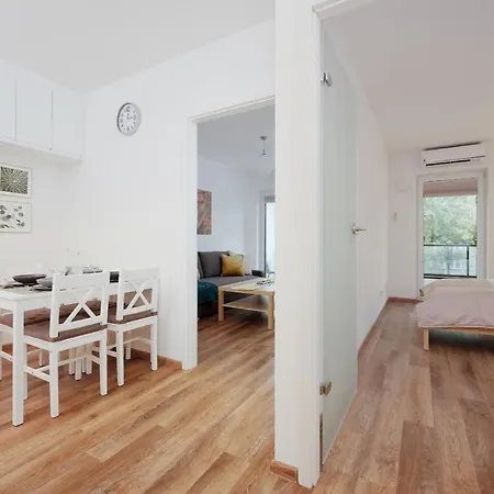 Legnicka With Parking By Renters Apartman *