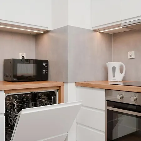 Apartment Legnicka With Parking By Renters Wroclaw