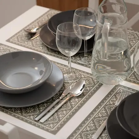 Legnicka With Parking By Renters *