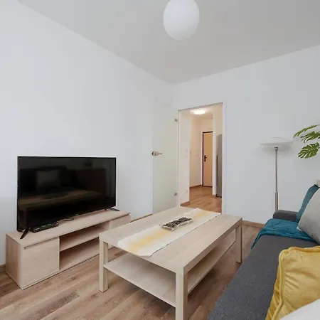 Legnicka With Parking By Renters Apartment *